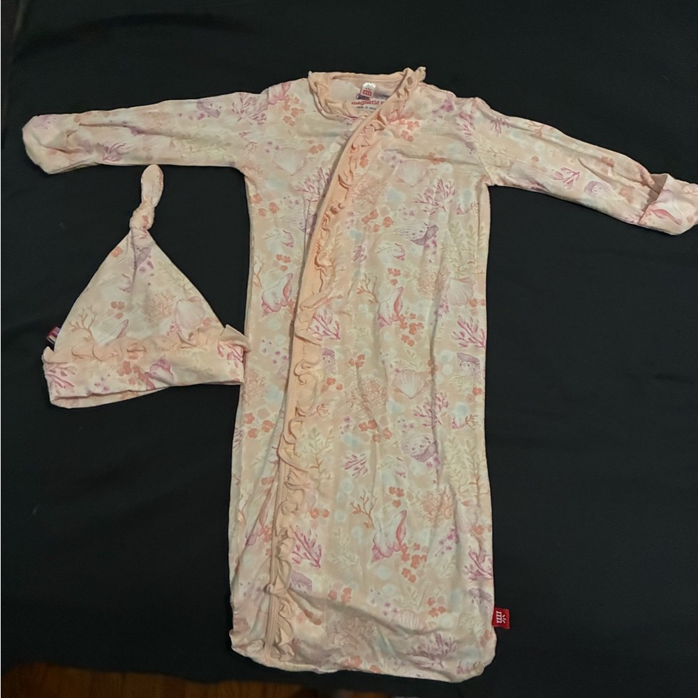 Magnetic Me Gown and Hat
